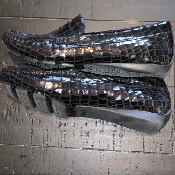 Excellent Preowned Condition Vanlei Loafers Size 6.5. - Picture 3 of 7